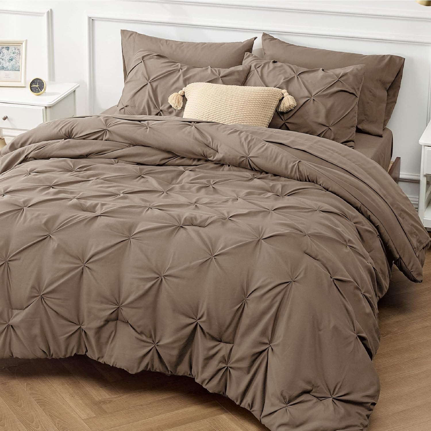 Pinched Bedding Comforter Set