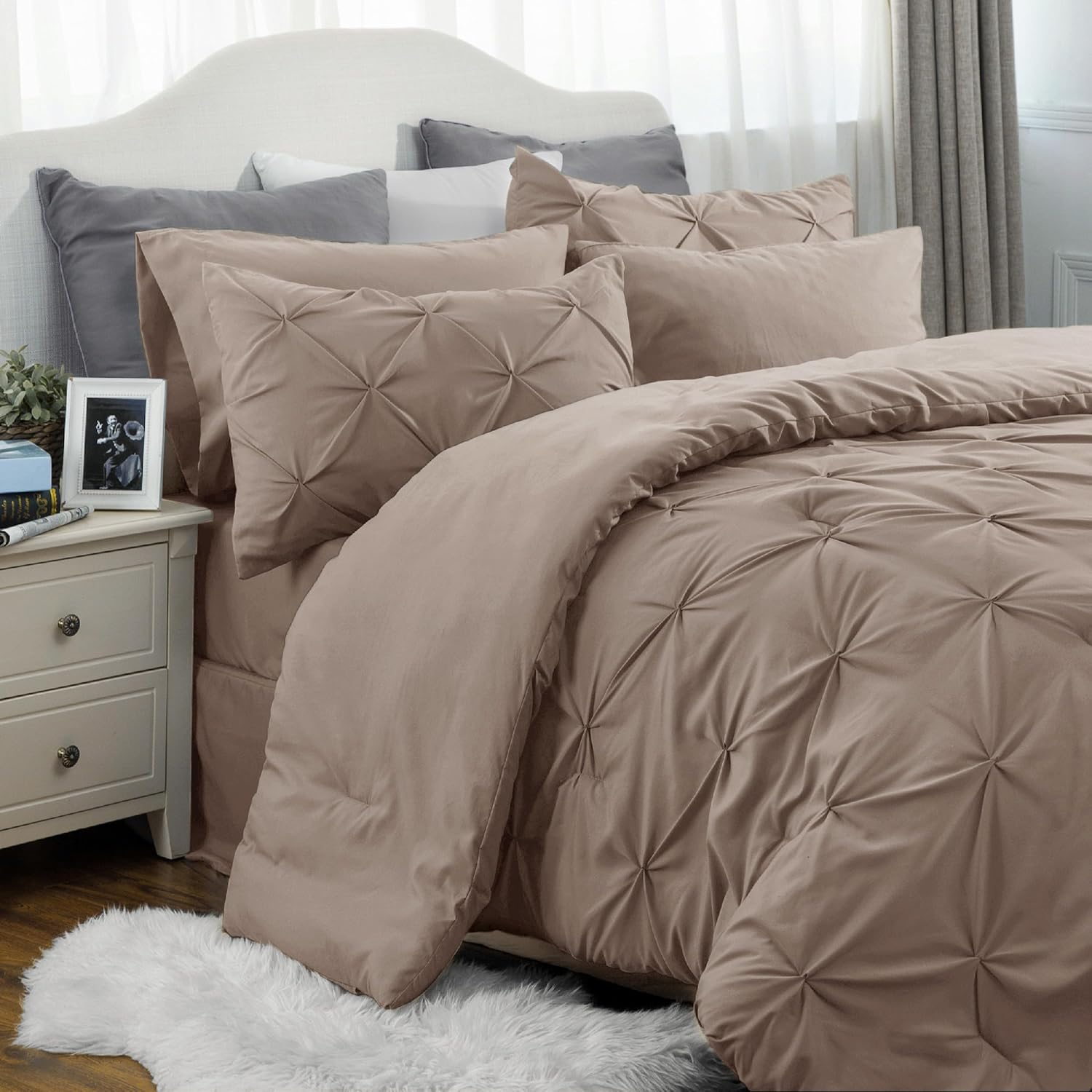 Pinched Bedding Comforter Set