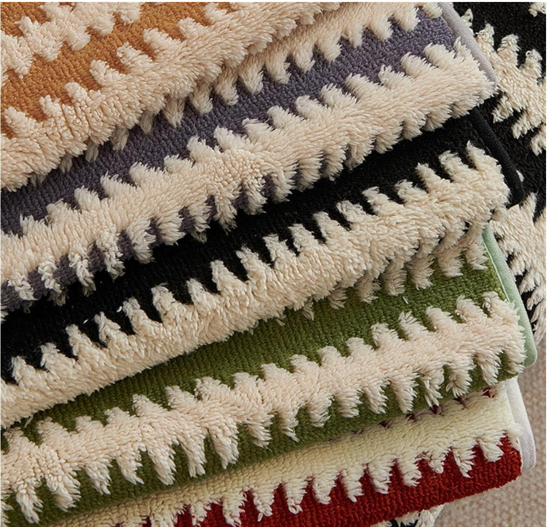 Non Slip Geometric Fuzzy Mat Couch Sofa Cover
