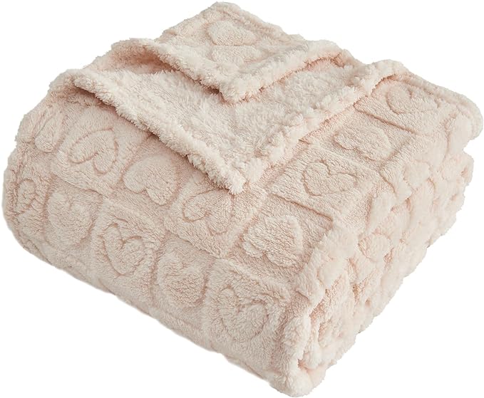 Heart Checkered Fluffy Throw Blanket